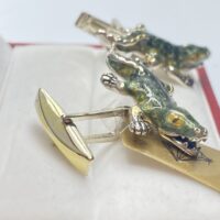 PAIO DI GEMELLI IN ARGENTO E SMALTI, CON COCCODRILLI - immagine 3