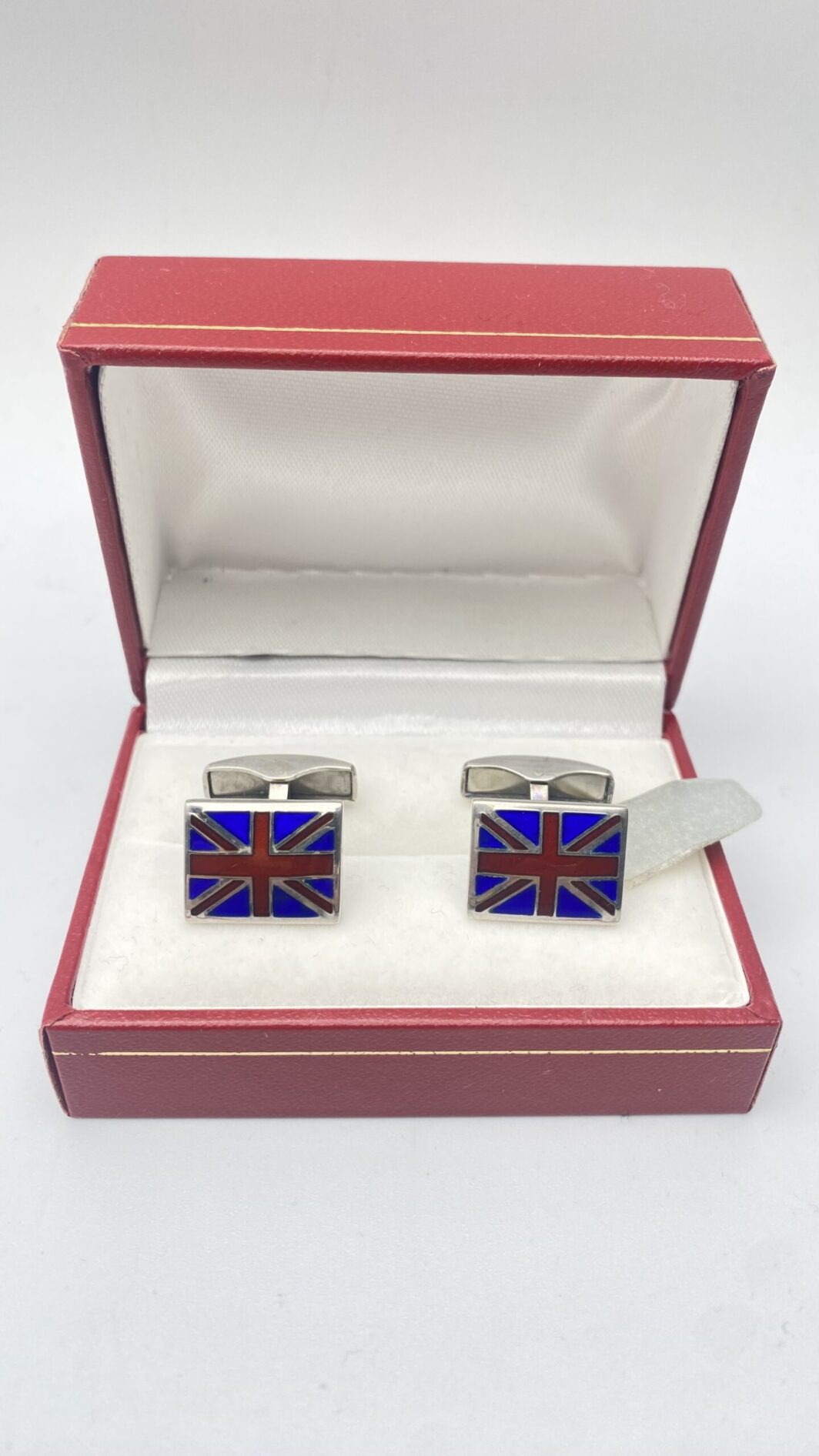 PAIO DI GEMELLI IN ARGENTO E SMALTI, CON BANDIERA BRITANNICA