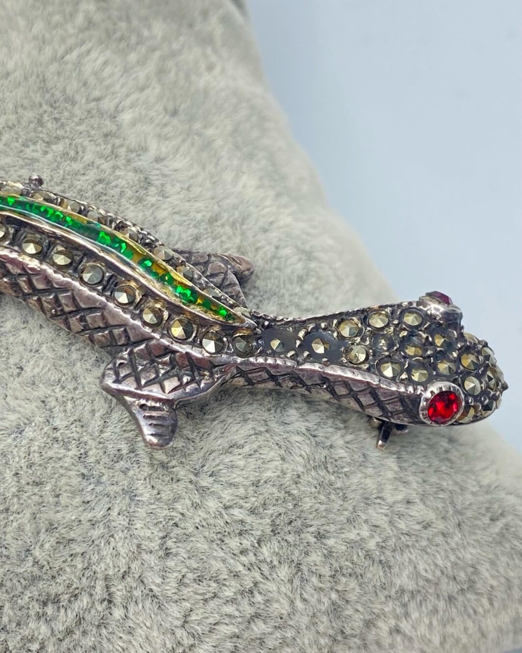 SPILLA VINTAGE IN ARGENTO, CON MARCASSITI E STRASS. ANNI ‘30/‘40 ca. - immagine 5