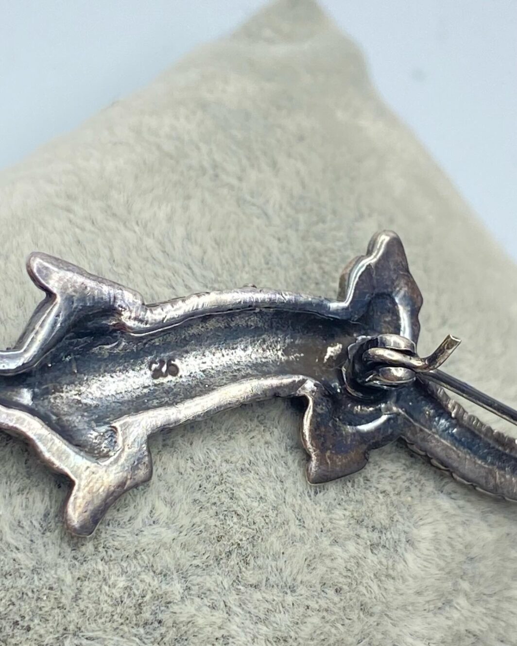 SPILLA VINTAGE IN ARGENTO, CON MARCASSITI E STRASS. ANNI ‘30/‘40 ca. - immagine 10