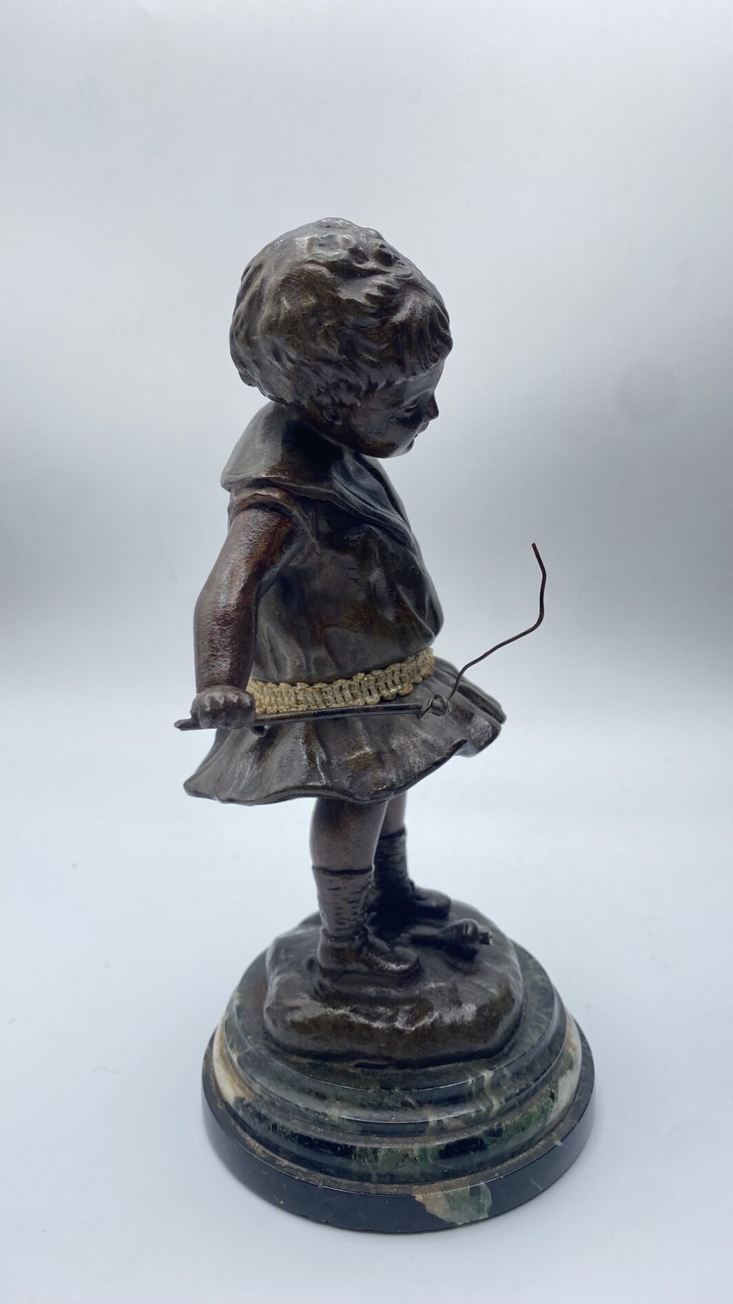 BAMBINA CHE GIOCA CON LA TROTTOLA. RUFFONY (1846-1925) - immagine 13
