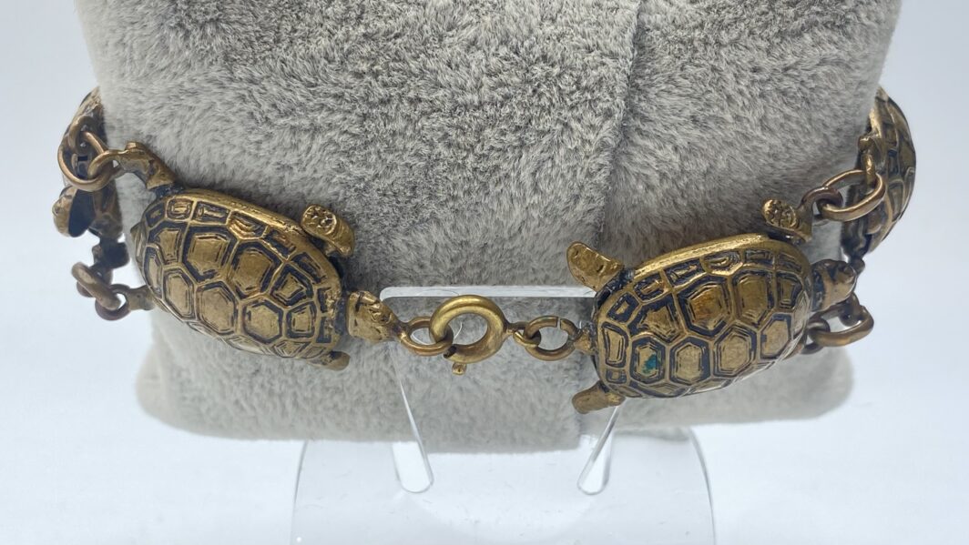BRACCIALE VINTAGE CON TARTARUGHE, IN METALLO DORATO. ITALIA, PRIMA METÀ DEL XX sec. - immagine 5