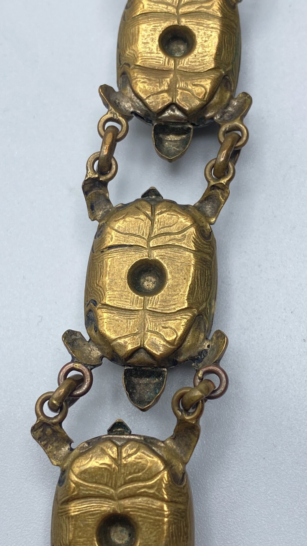 BRACCIALE VINTAGE CON TARTARUGHE, IN METALLO DORATO. ITALIA, PRIMA METÀ DEL XX sec. - immagine 3