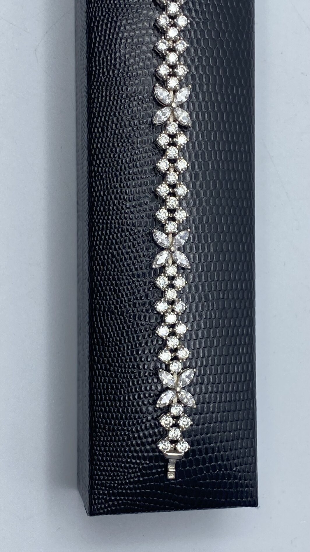 DEMI PARURE IN ARGENTO 925 E ZIRCONI. - immagine 9