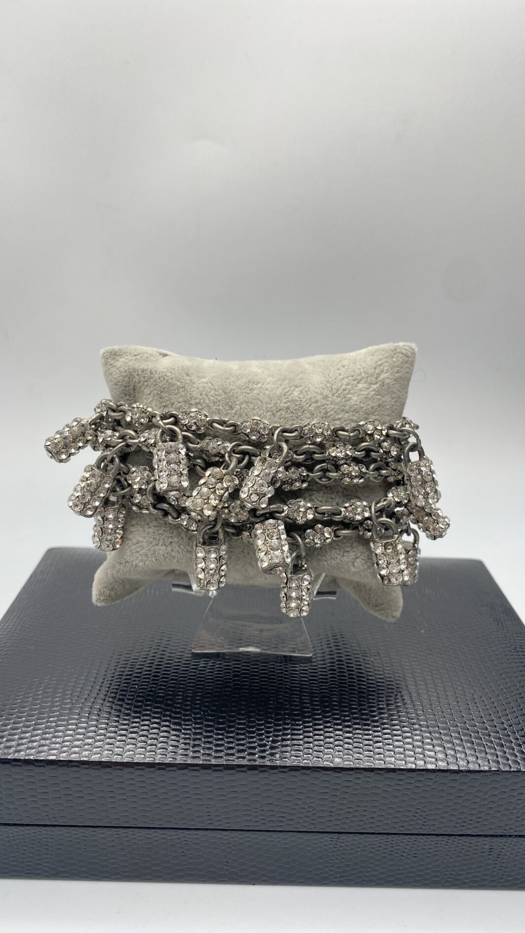 BRACCIALE “MILLECIONDOLI” FIRMATO OTAZU. BIGIOTTERIA VINTAGE ANNI ‘90. - immagine 2