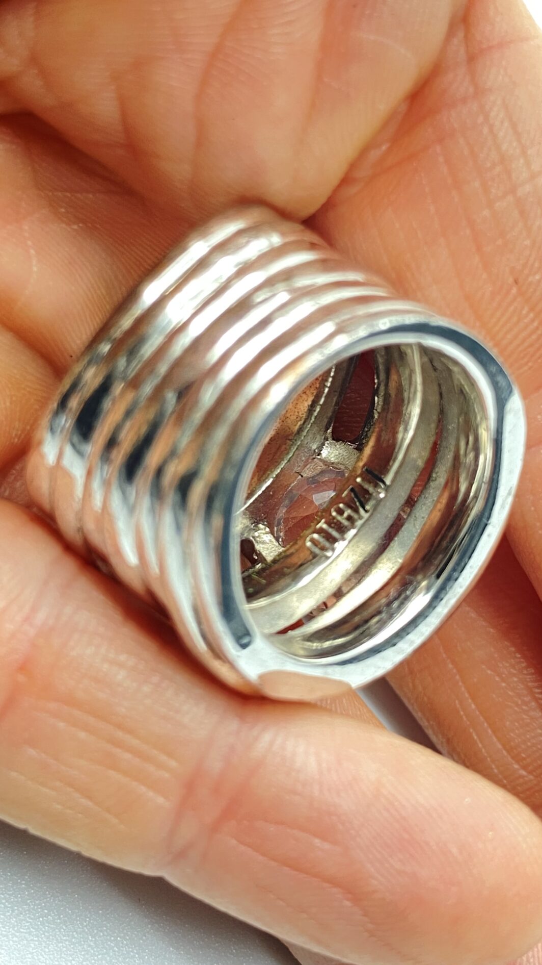 ANELLO DI BIGIOTTERIA VINTAGE, FIRMATO OTAZU. ANNI’90 - immagine 8