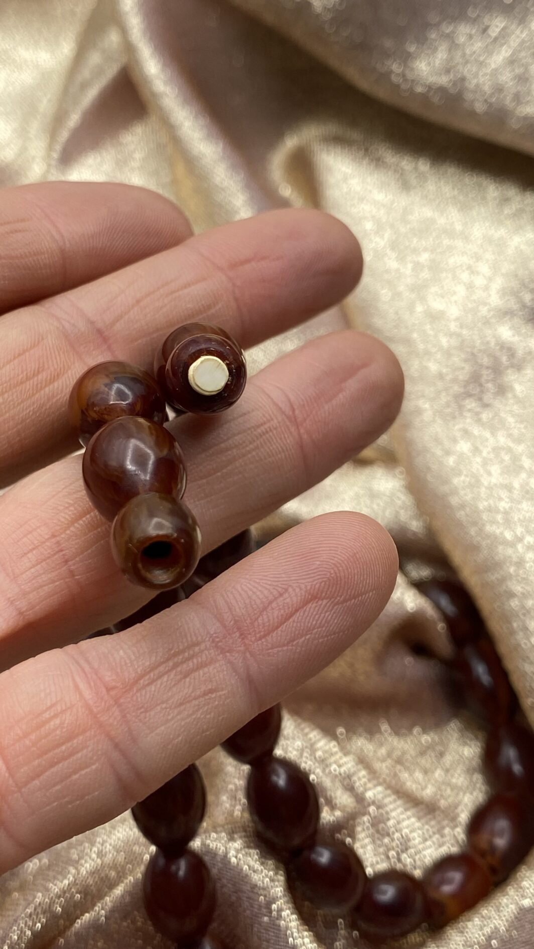 TRIS DI COLLANE VINTAGE IN BACHELITE CON COLORI A PENDANT. ANNI’40 - immagine 10