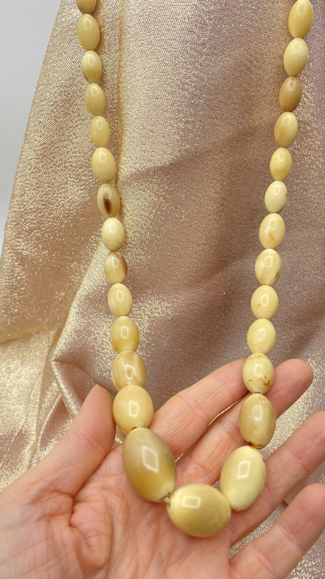 TRIS DI COLLANE VINTAGE IN BACHELITE CON COLORI A PENDANT. ANNI’40 - immagine 13