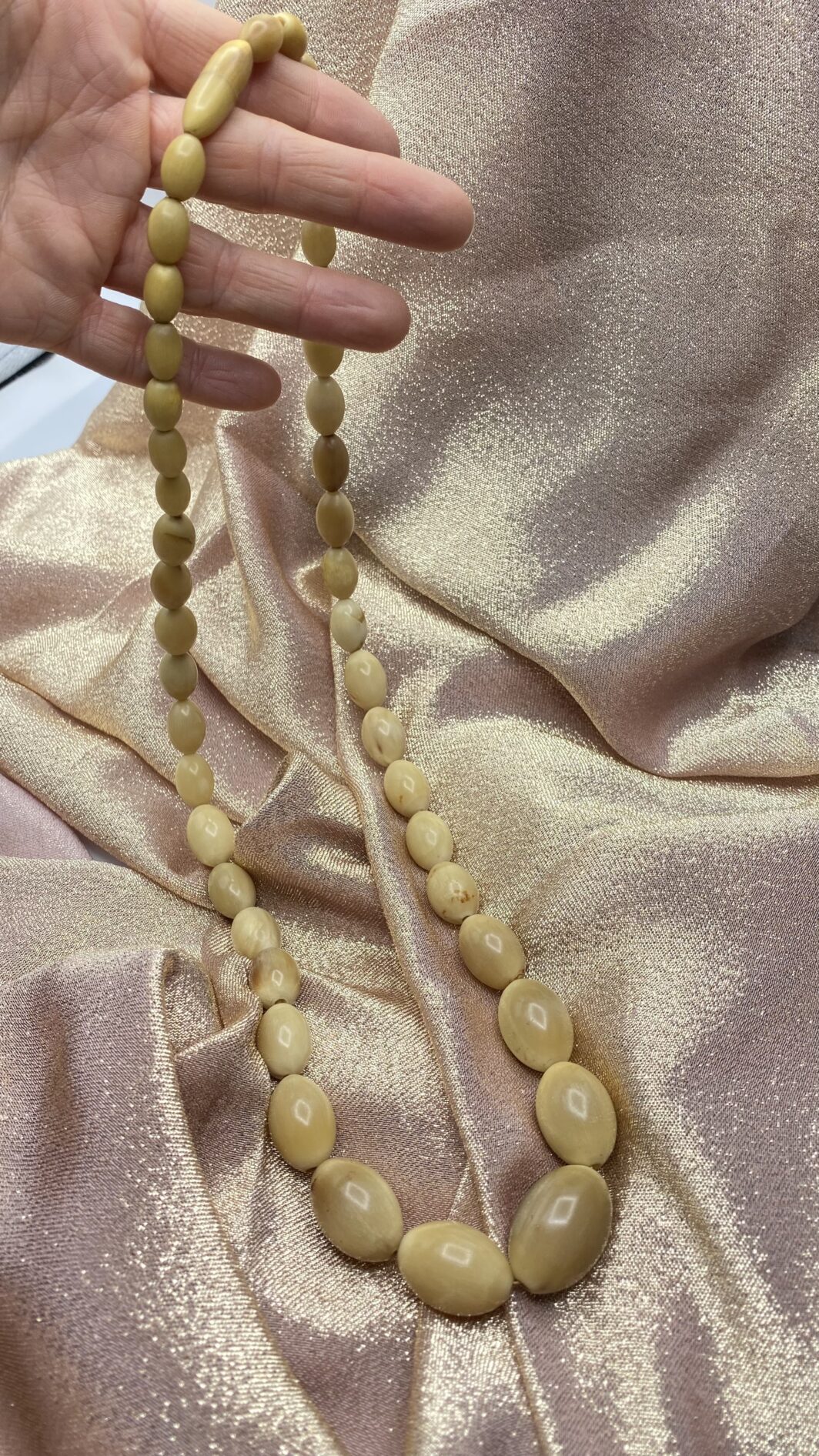 TRIS DI COLLANE VINTAGE IN BACHELITE CON COLORI A PENDANT. ANNI’40 - immagine 15