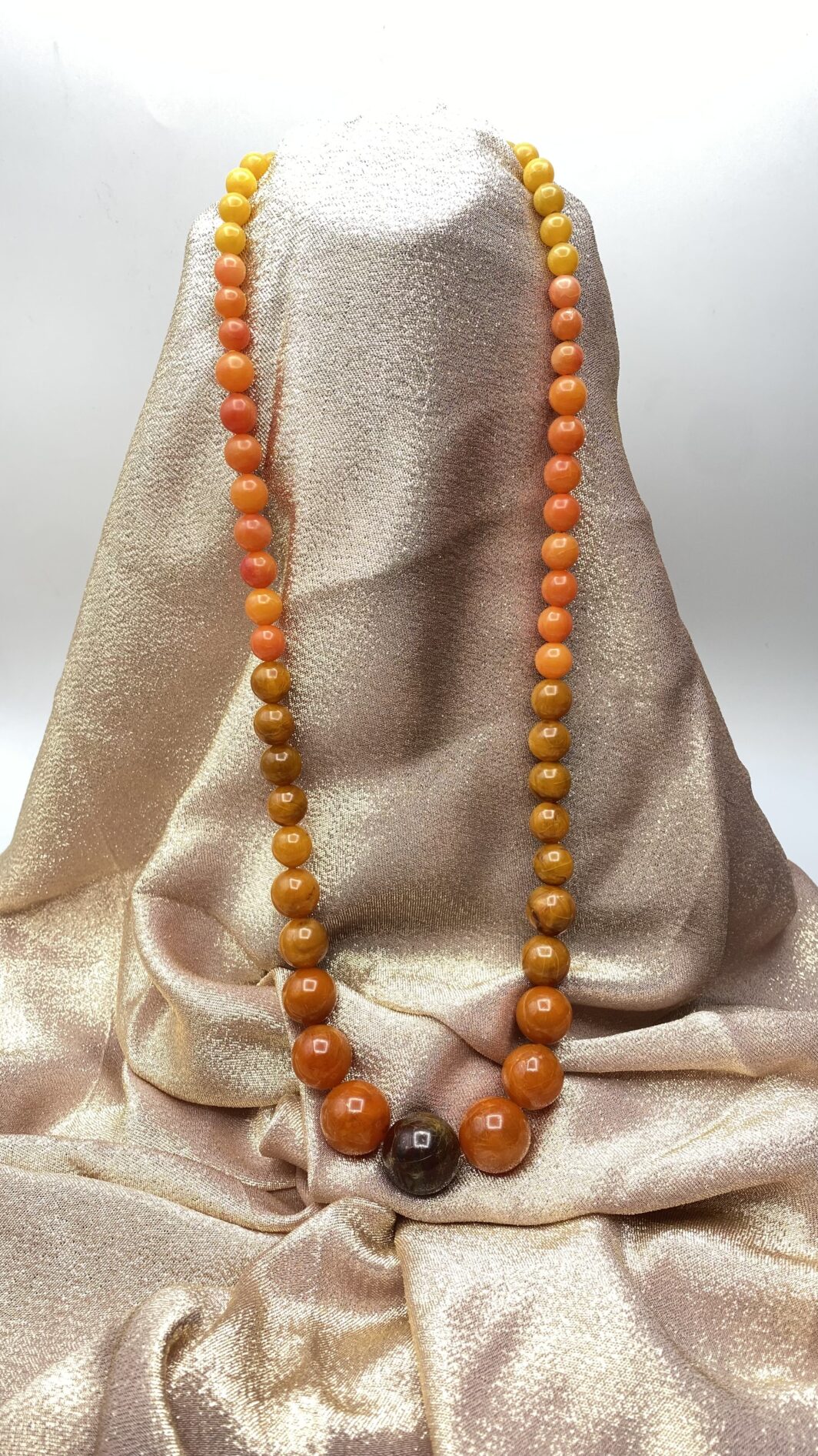 TRIS DI COLLANE VINTAGE IN BACHELITE CON COLORI A PENDANT. ANNI’40 - immagine 21