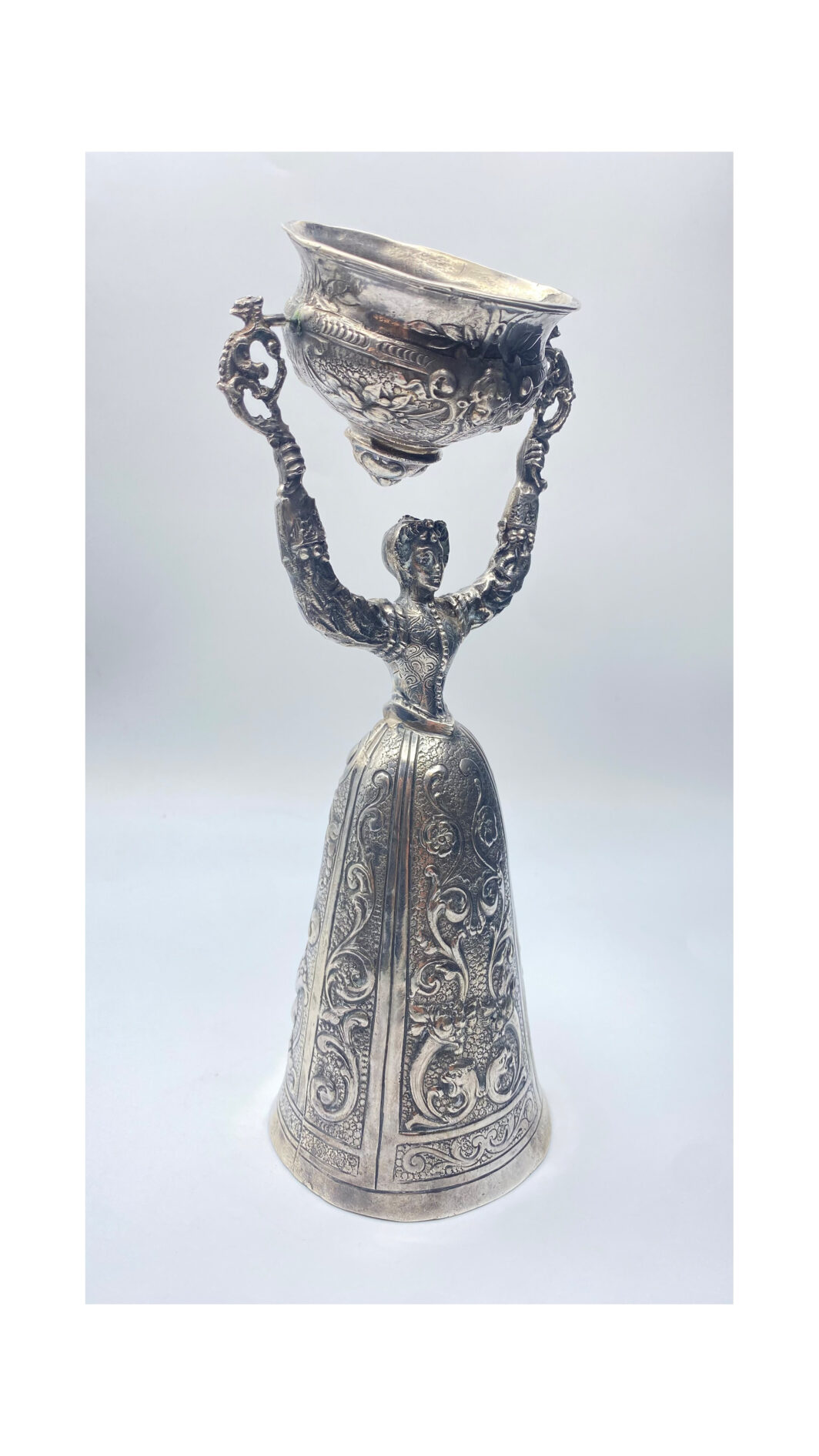 GRANDE COPPA DELL’AMORE IN ARGENTO. AUSTRIA UNGHERIA 1760 ca.