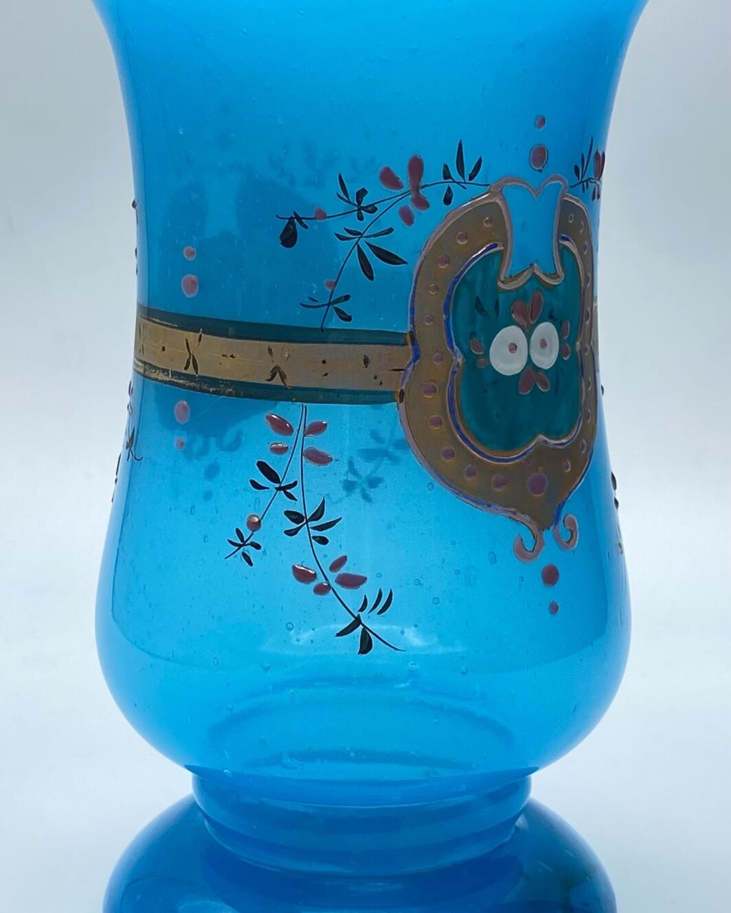 VASO IN OPALINE DIPINTA A MANO. FINE EPOCA VITTORIANA, XIX sec. - immagine 4
