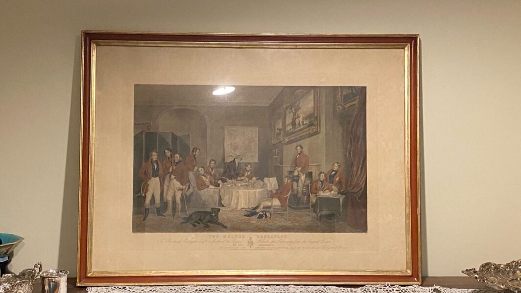 SPLENDIDA INCISIONE COLORATA A MANO, TRATTA DAL CELEBRE DIPINTO DI FRANCIS GRANT (1803-1878), "LA COLAZIONE MELTON" (1839). INGHILTERRA, SECONDA META' XIX SECOLO. - immagine 23