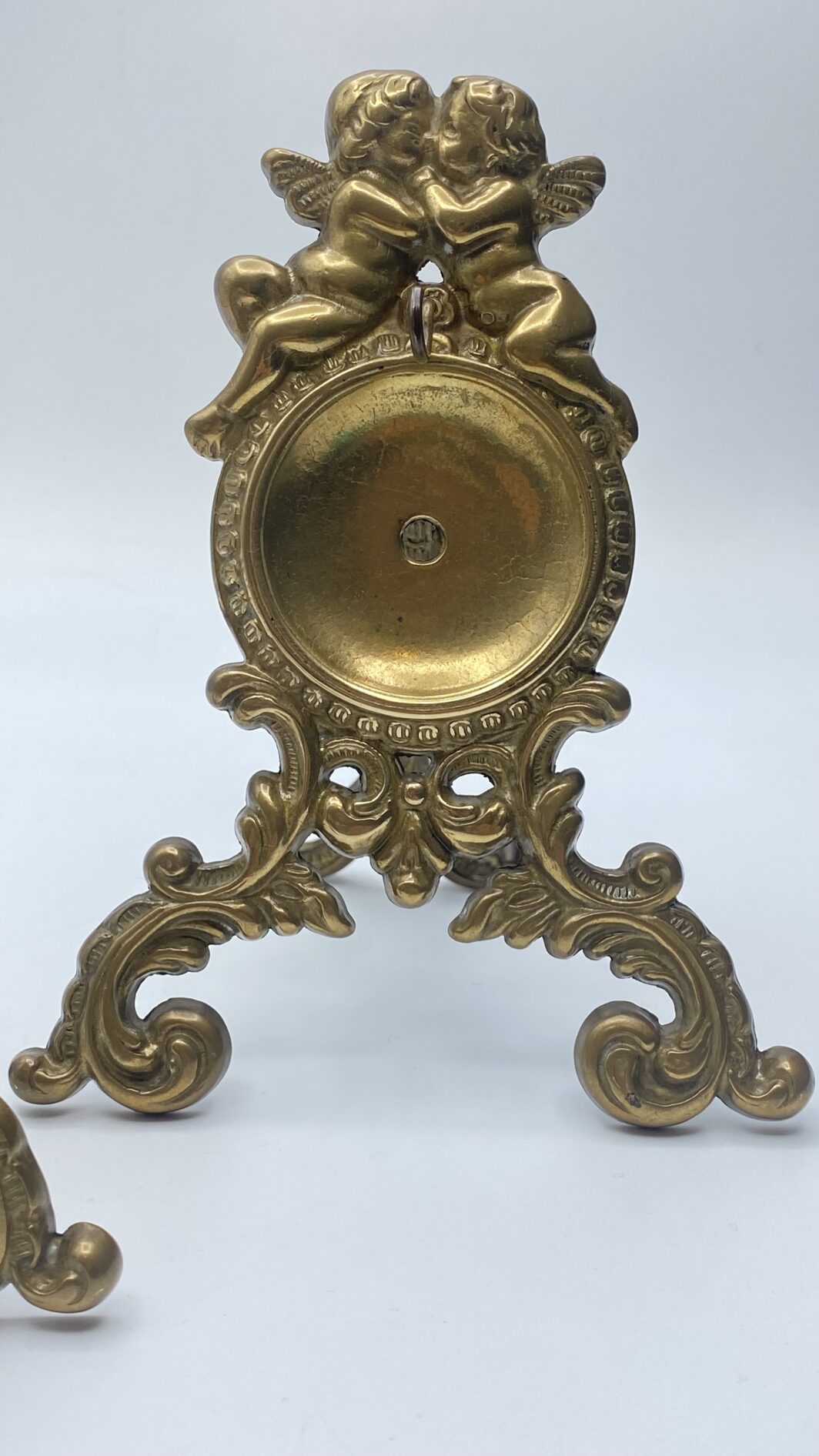 PAIO DI PORTAOROLOGI DA TASCHINO, PER COMODINO O SCRITTOIO, IN BRONZO DORATO. FRANCIA, XIX sec. - immagine 10