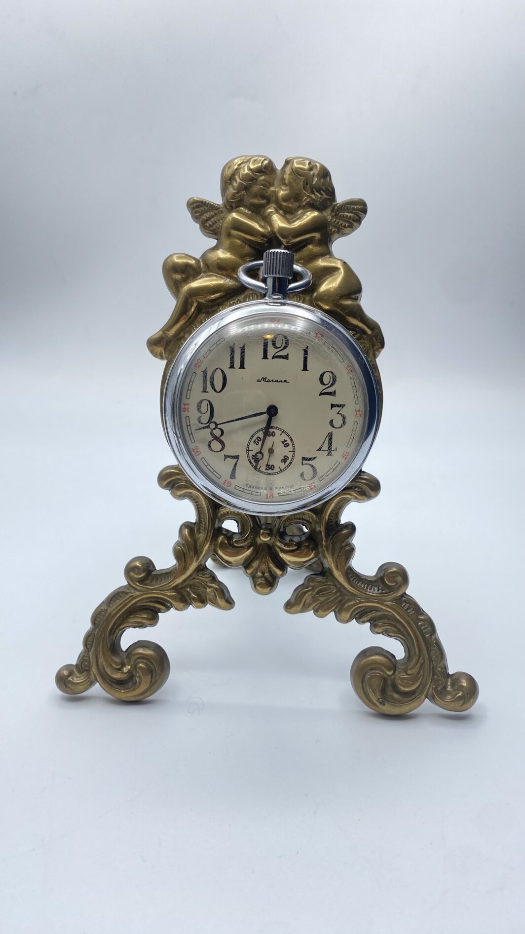 PAIO DI PORTAOROLOGI DA TASCHINO, PER COMODINO O SCRITTOIO, IN BRONZO DORATO. FRANCIA, XIX sec.