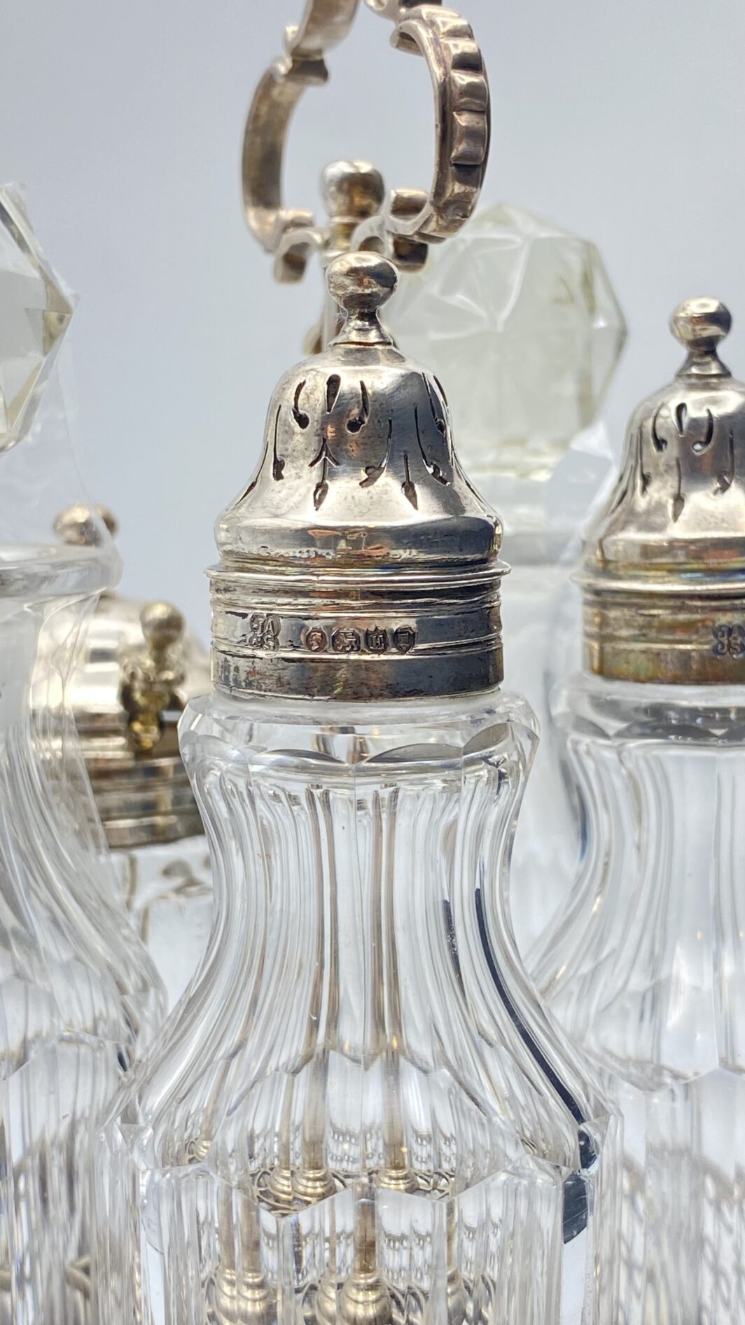 ANTICHISSIMA CRUETTE IN ARGENTO E CRISTALLO, BOLLI CITTA' DI LONDRA, 1757 - immagine 35