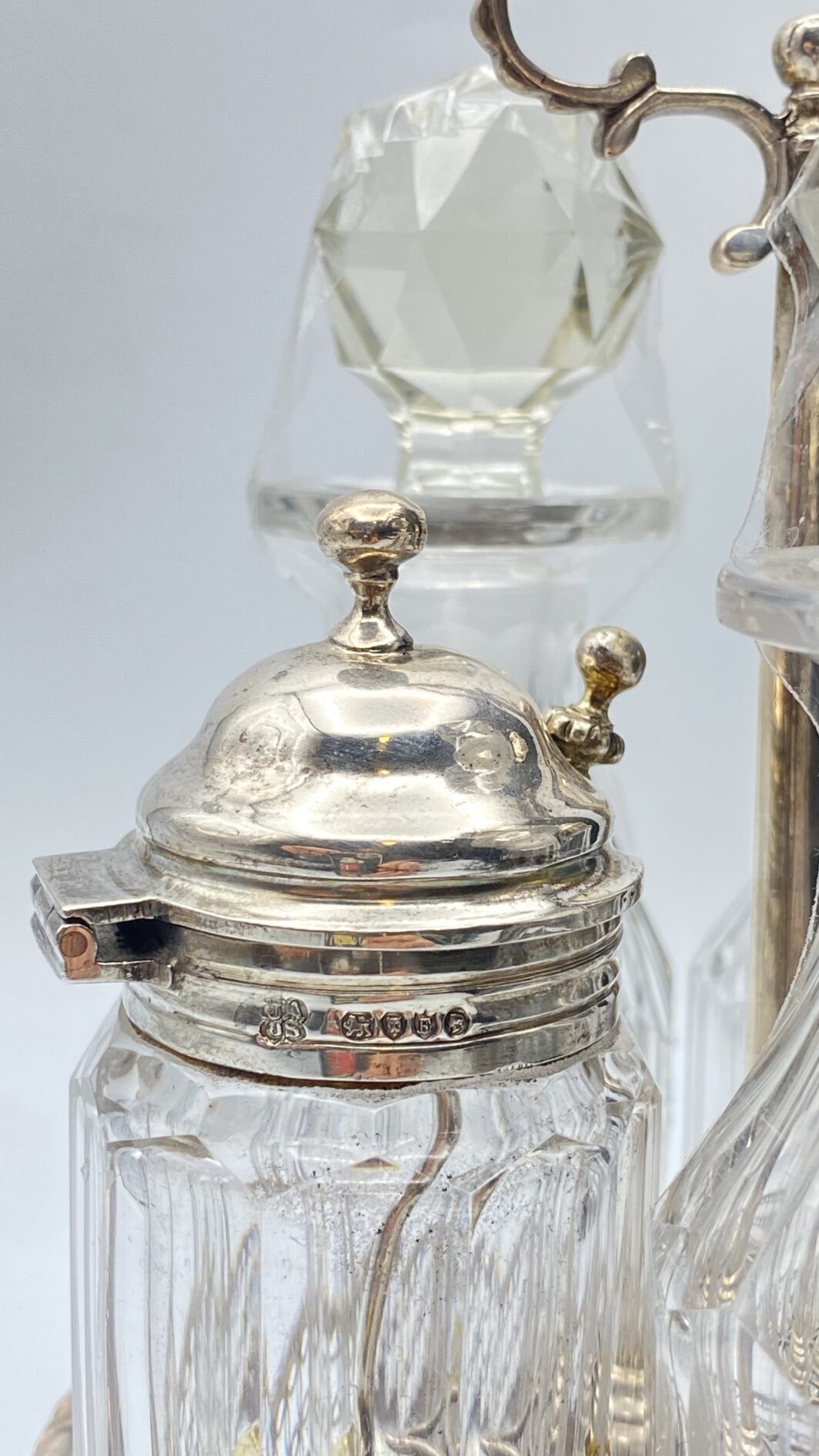 ANTICHISSIMA CRUETTE IN ARGENTO E CRISTALLO, BOLLI CITTA' DI LONDRA, 1757 - immagine 34