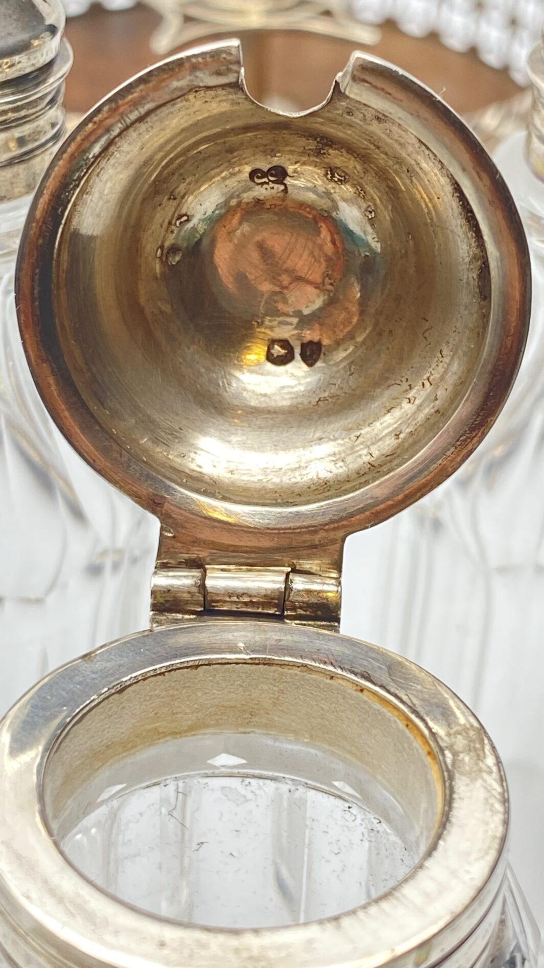 ANTICHISSIMA CRUETTE IN ARGENTO E CRISTALLO, BOLLI CITTA' DI LONDRA, 1757 - immagine 28