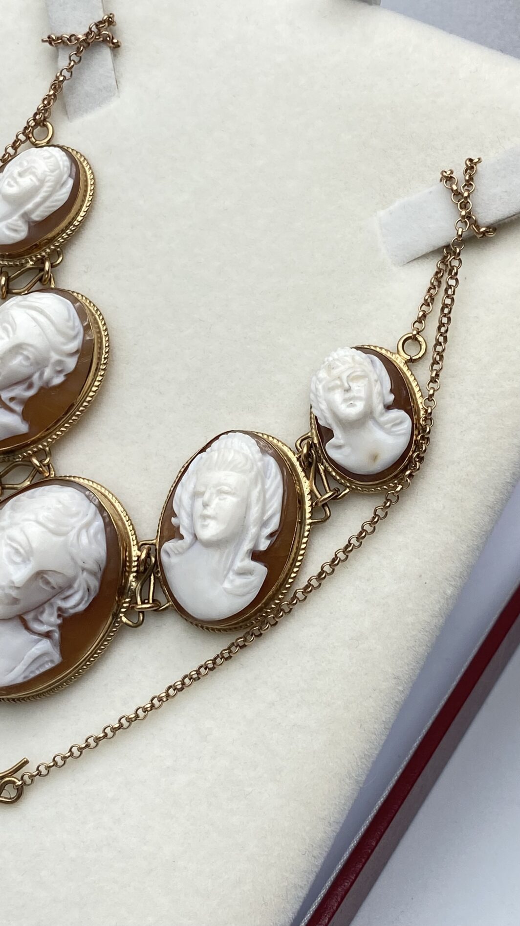 COLLIER LIBERTY IN ORO 9KT, CON CAMMEI. ITALIA, INIZI XX sec. - immagine 13