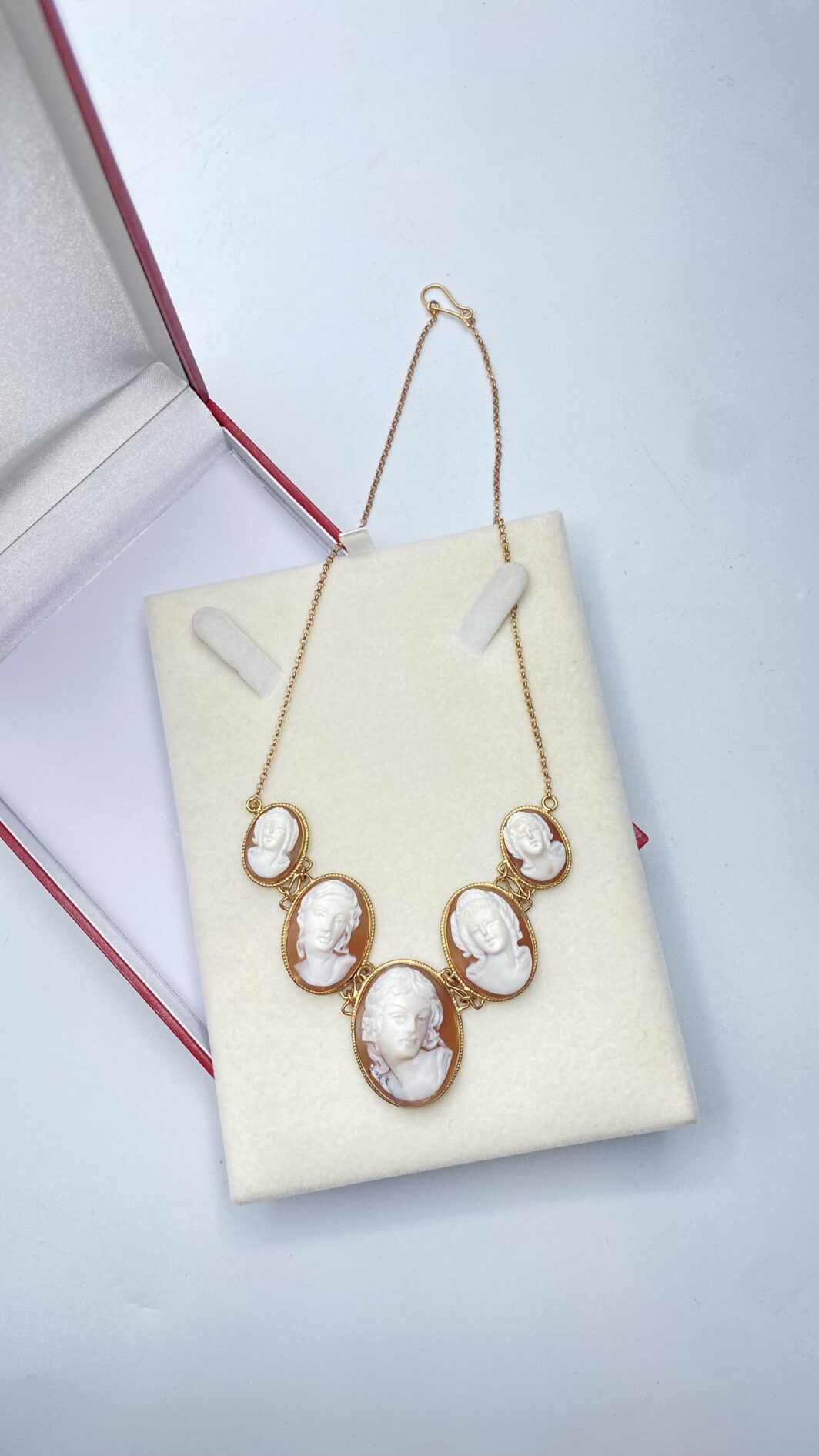 COLLIER LIBERTY IN ORO 9KT, CON CAMMEI. ITALIA, INIZI XX sec. - immagine 8