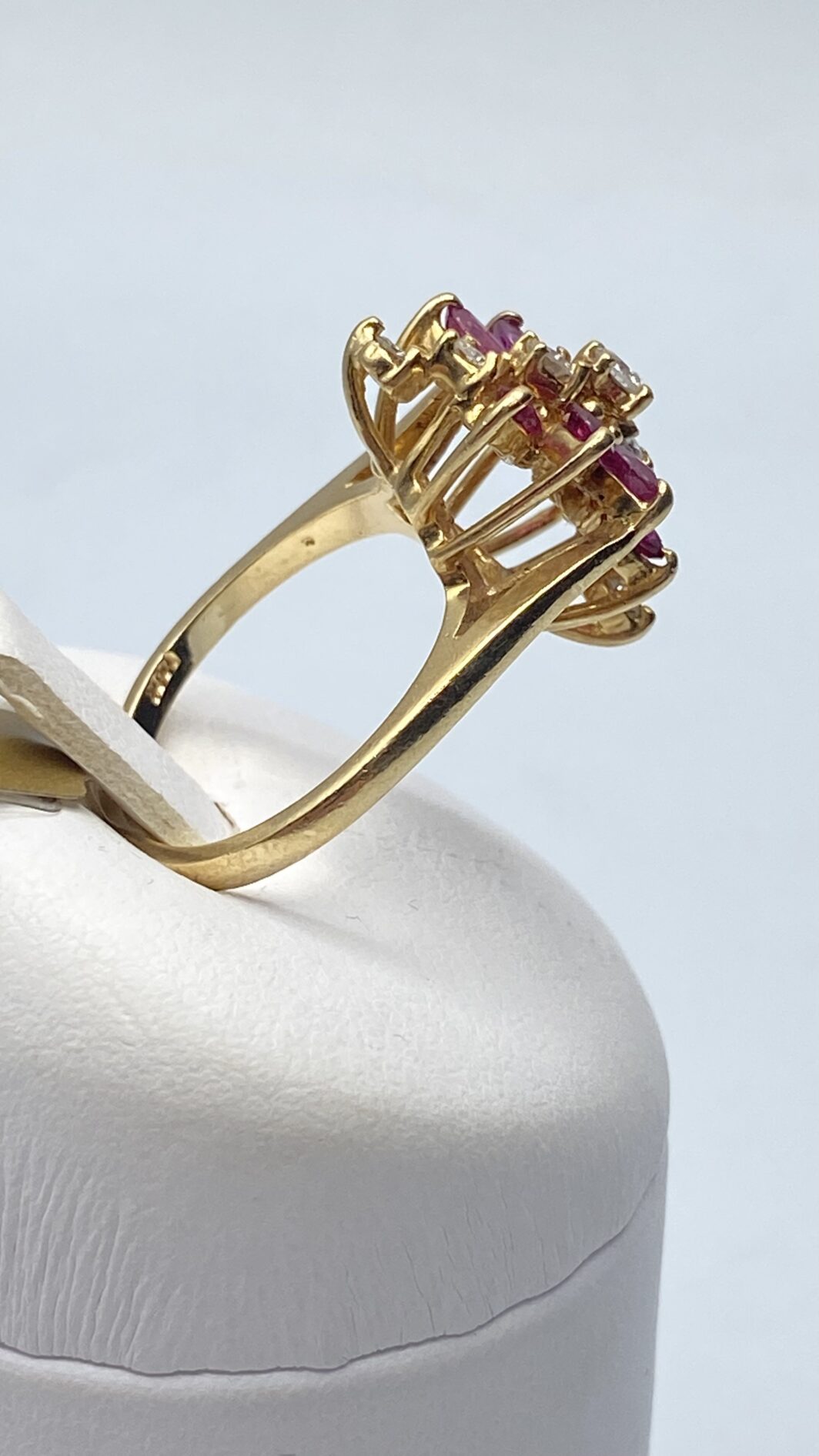 ANELLO VINTAGE ANNI ‘50, CON RUBINI E BRILLANTI, IN ORO 14KT. - immagine 7