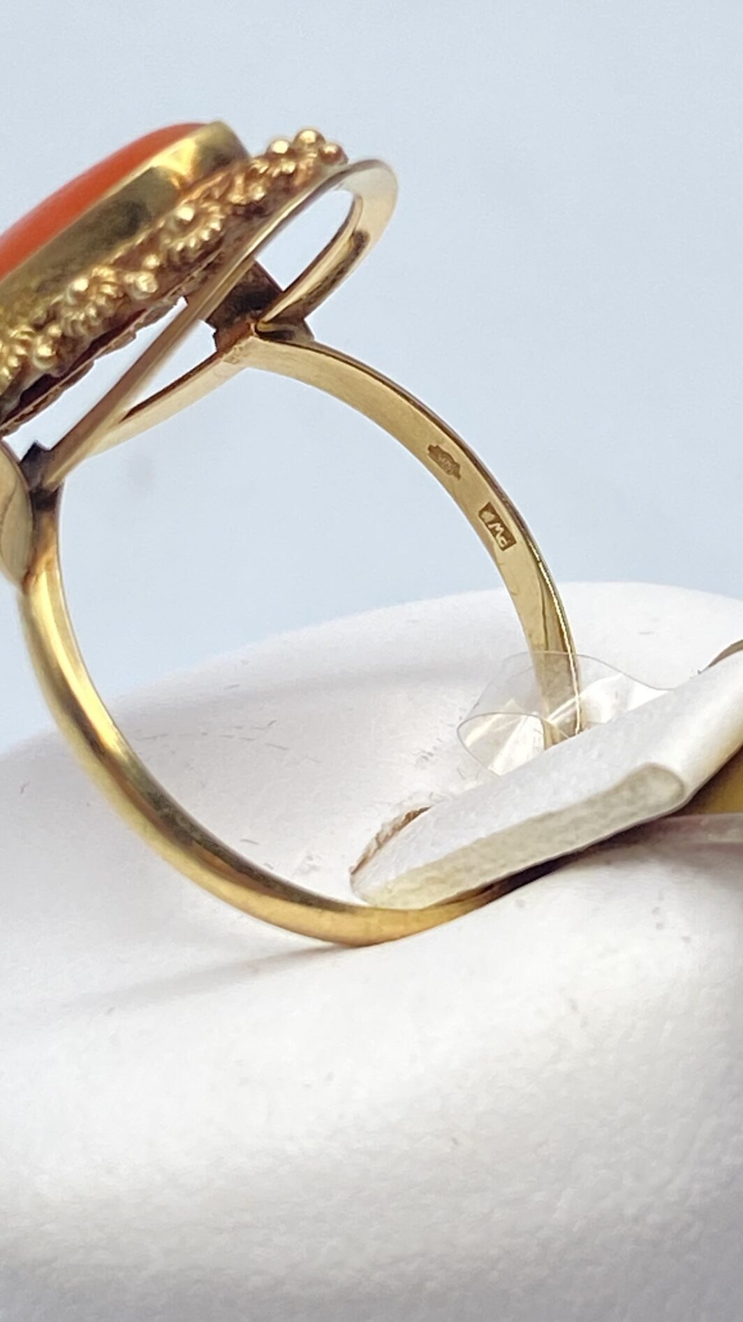 ANELLO IN ORO 14KT E CORALLO. EPOCA NAPOLEONE III. FRANCIA, XIX sec. - immagine 10