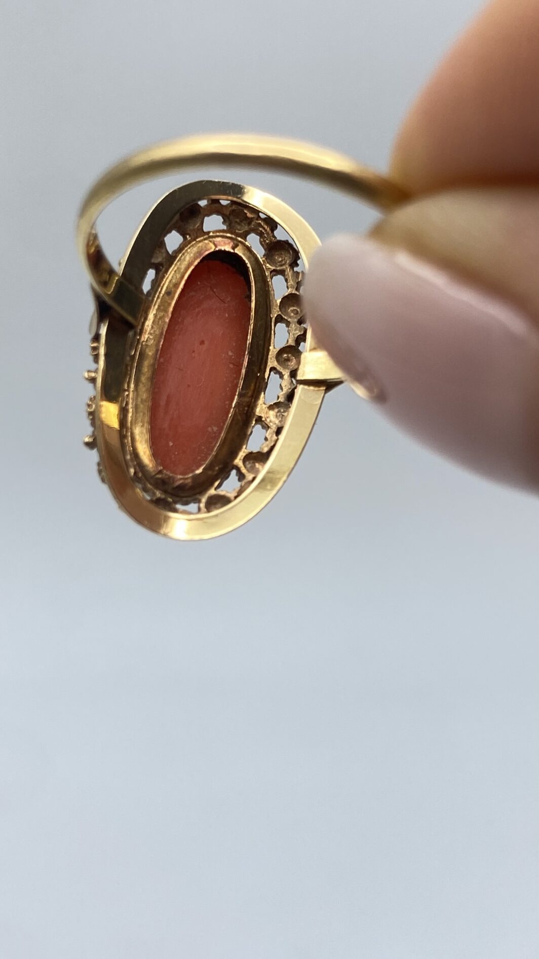 ANELLO IN ORO 14KT E CORALLO. EPOCA NAPOLEONE III. FRANCIA, XIX sec. - immagine 12