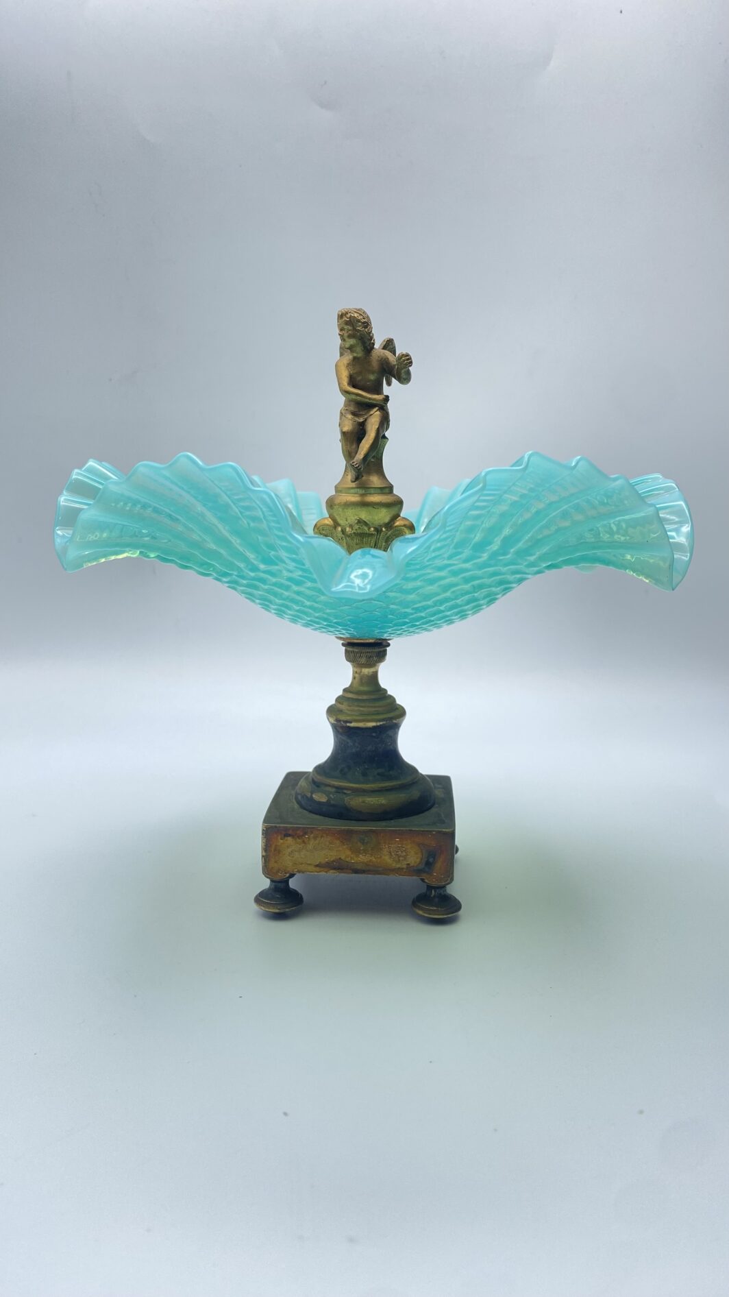 CENTROTAVOLA IN BRONZO DORATO E OPALINE. FRANCIA, SECONDA METÀ DEL XIX sec. - immagine 2