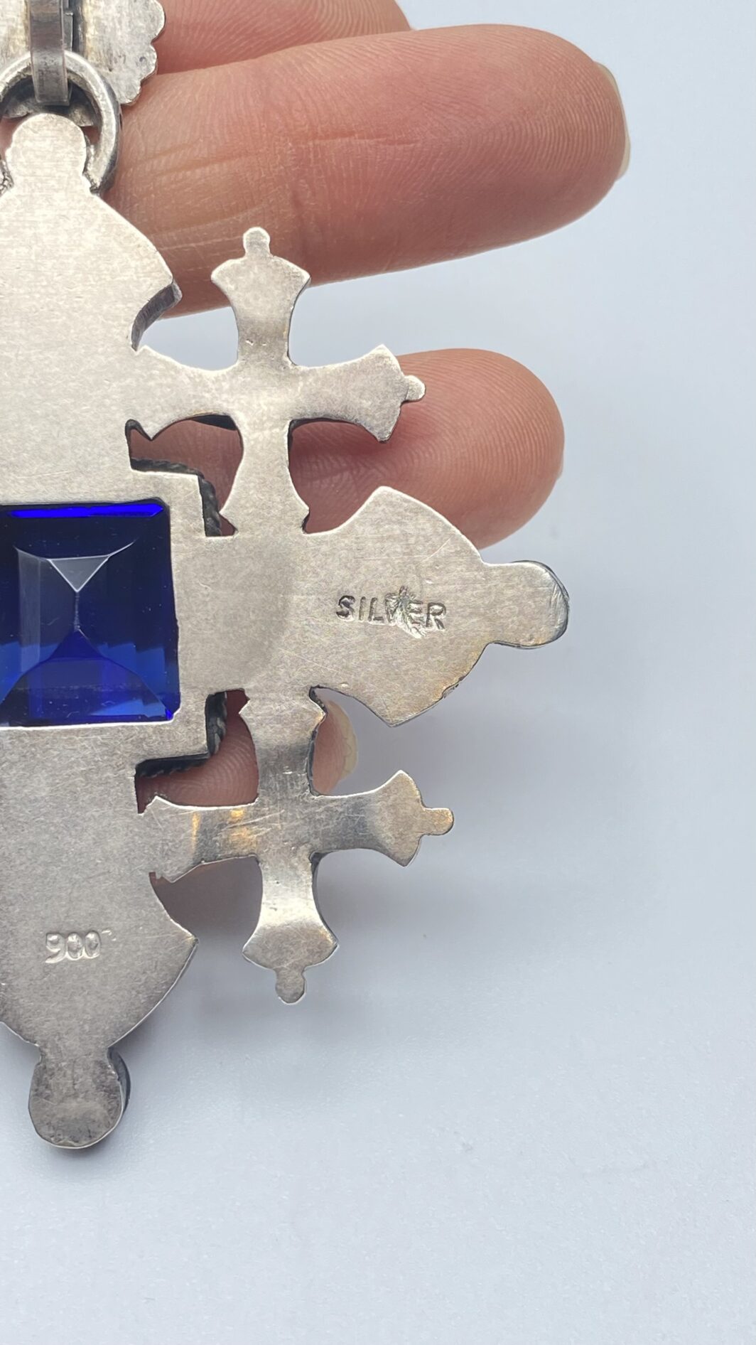 CROCE DEL REAL ORDINE DEL SANTO SEPOLCRO DI GERUSALEMME IN ARGENTO MASSICCIO E PIETRA BLU CENTRALE. XX sec. - immagine 5