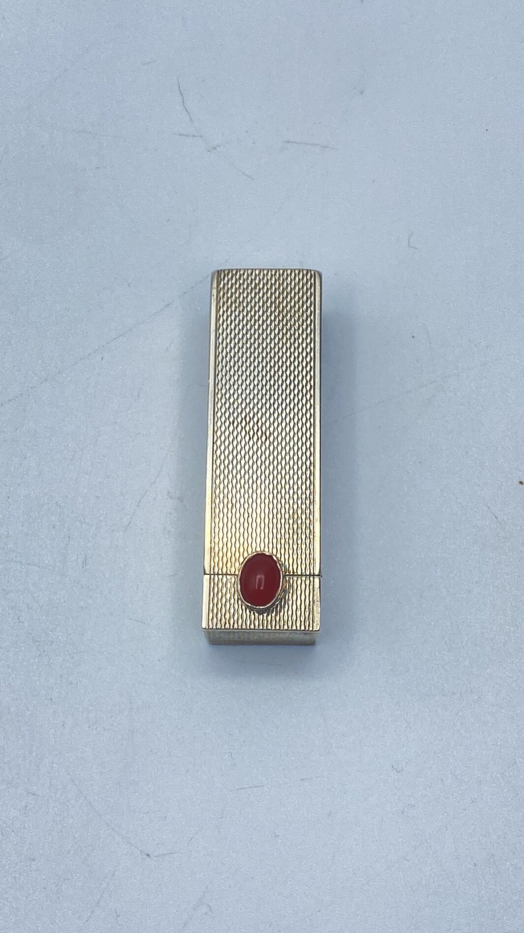PORTAROSSETTO IN ARGENTO 800, SPECCHIETTO CON APERTURA A SCATTO E CABOCHON DI CORNIOLA. OREFICERIA ITALIANA ANNI ‘20. EDIZIONE LIMITATA - immagine 14