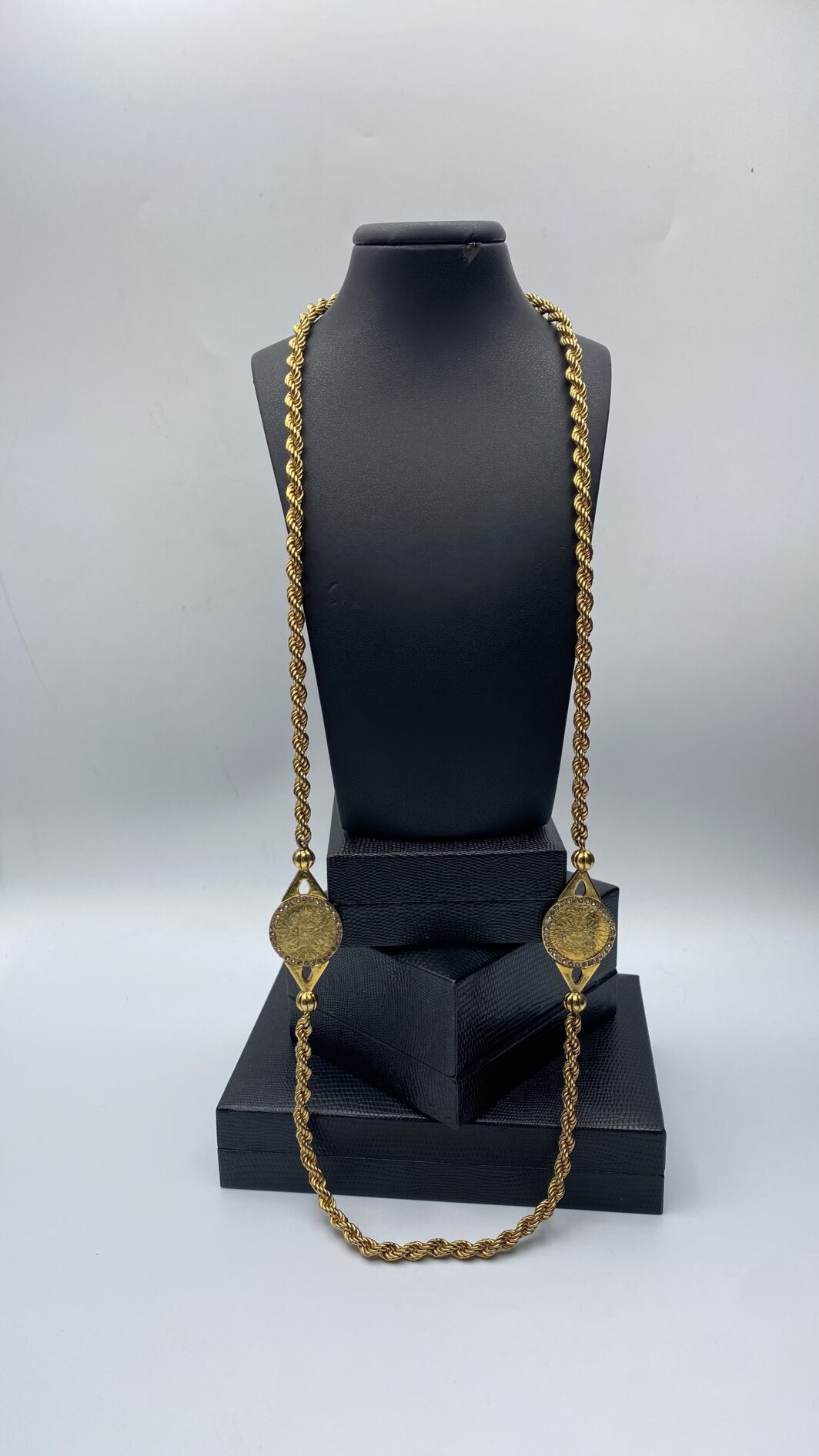 VALENTINO GARAVANI COLLANA VINTAGE ANNI ‘80.