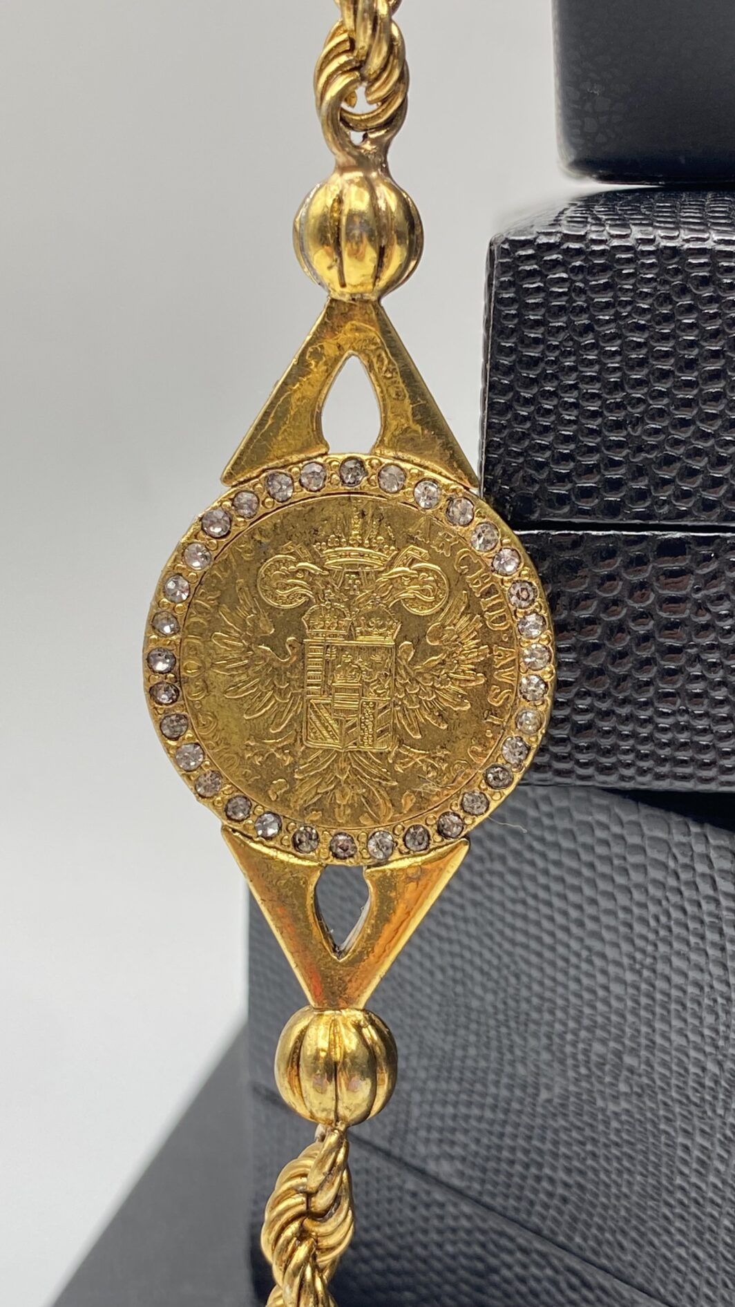 VALENTINO GARAVANI COLLANA VINTAGE ANNI ‘80. - immagine 3