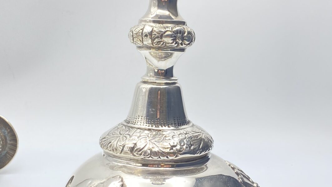 PAIO DI CANDELIERI FIRMATI MITROFAN RINDIN, IN ARGENTO IMPERIALE RUSSO. MOSCA 1894-1916. - immagine 5