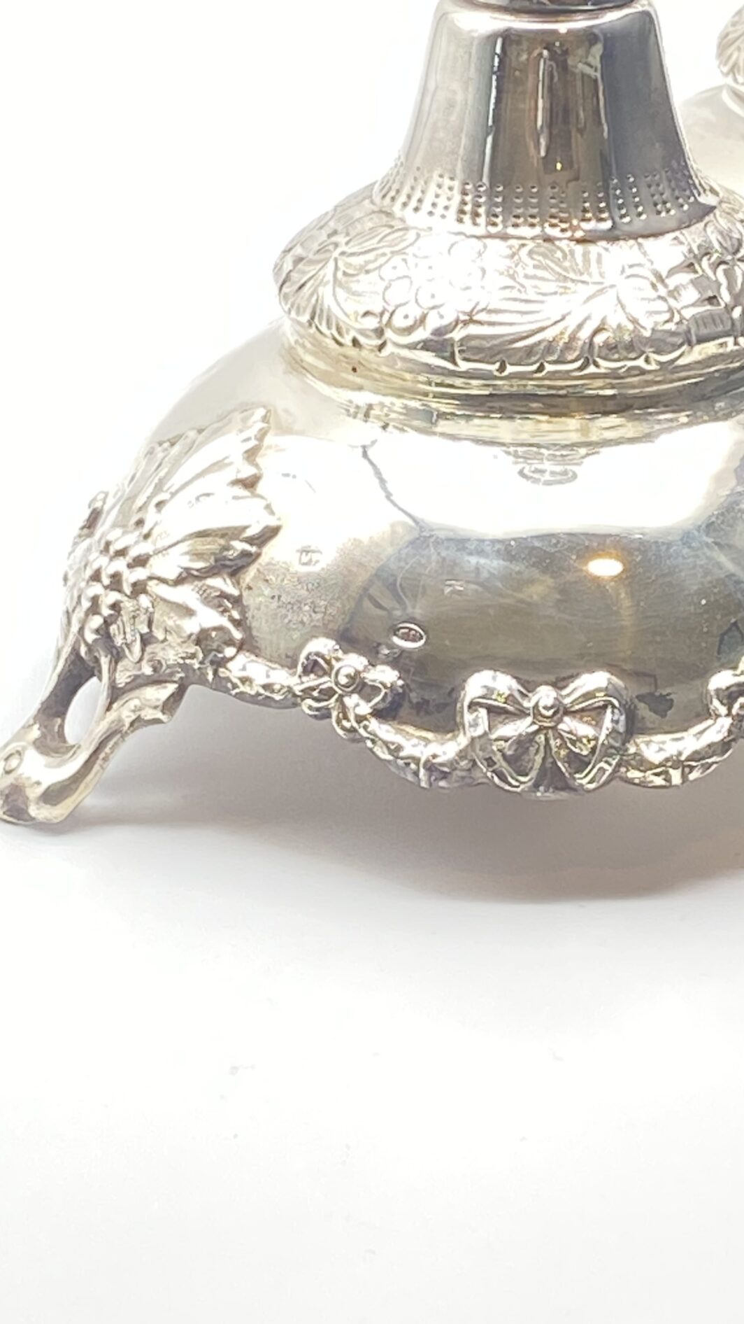 PAIO DI CANDELIERI FIRMATI MITROFAN RINDIN, IN ARGENTO IMPERIALE RUSSO. MOSCA 1894-1916. - immagine 14