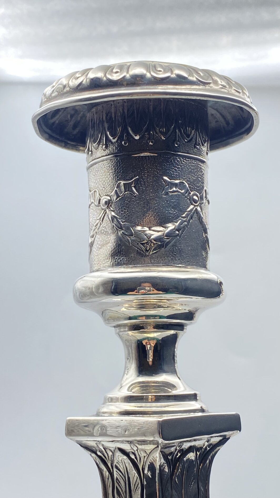 PAIO DI CANDELIERI FIRMATI MITROFAN RINDIN, IN ARGENTO IMPERIALE RUSSO. MOSCA 1894-1916. - immagine 19