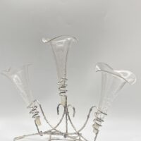 RAFFINATA EPERGNE IN SHEFFIELD E CRISTALLO. EPOCA VITTORIANA, XIX sec. - immagine 12