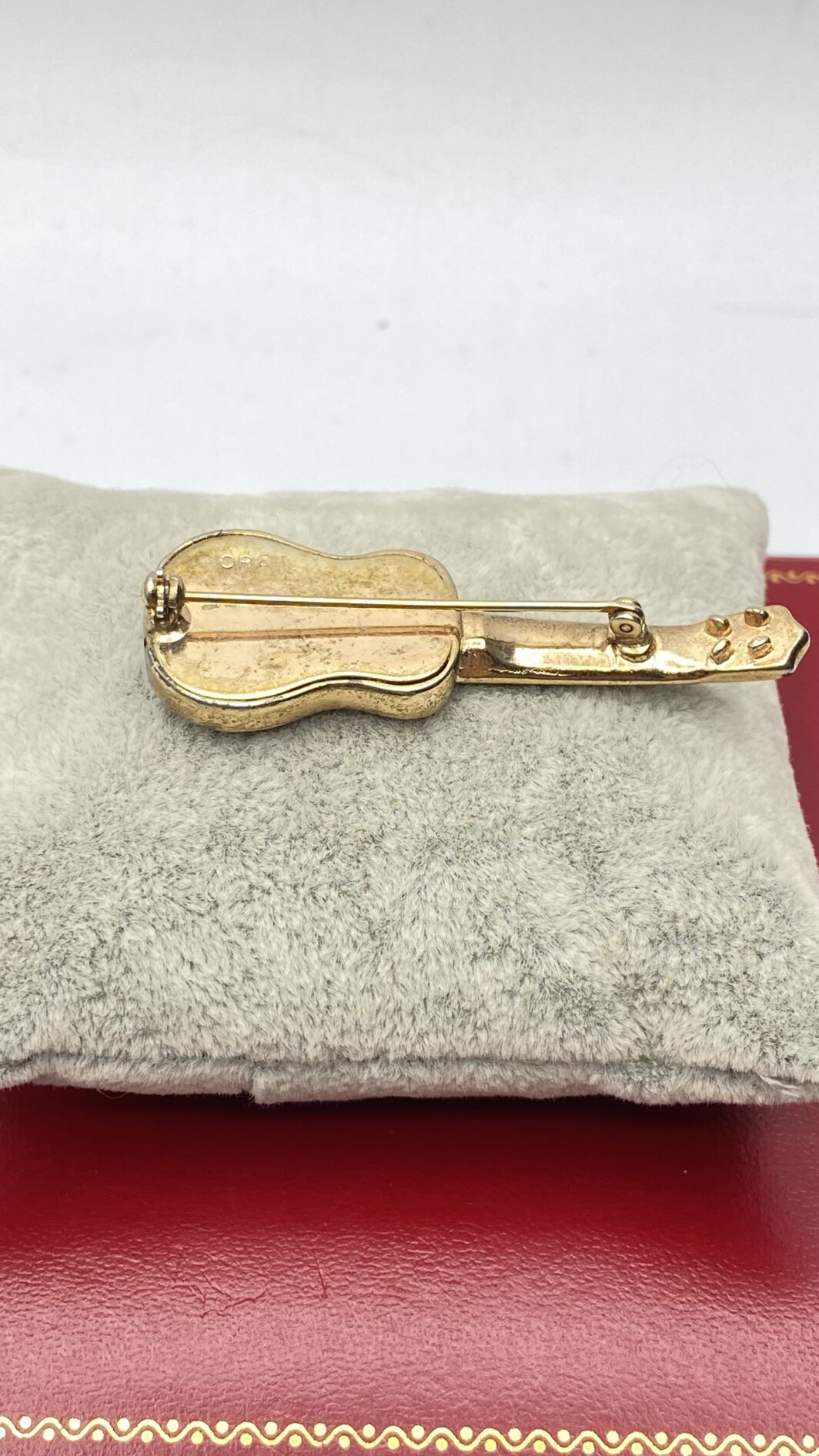 CHITARRA. SPILLA DI BIGIOTTERIA. USA, VINTAGE ANNI ‘50 - immagine 5
