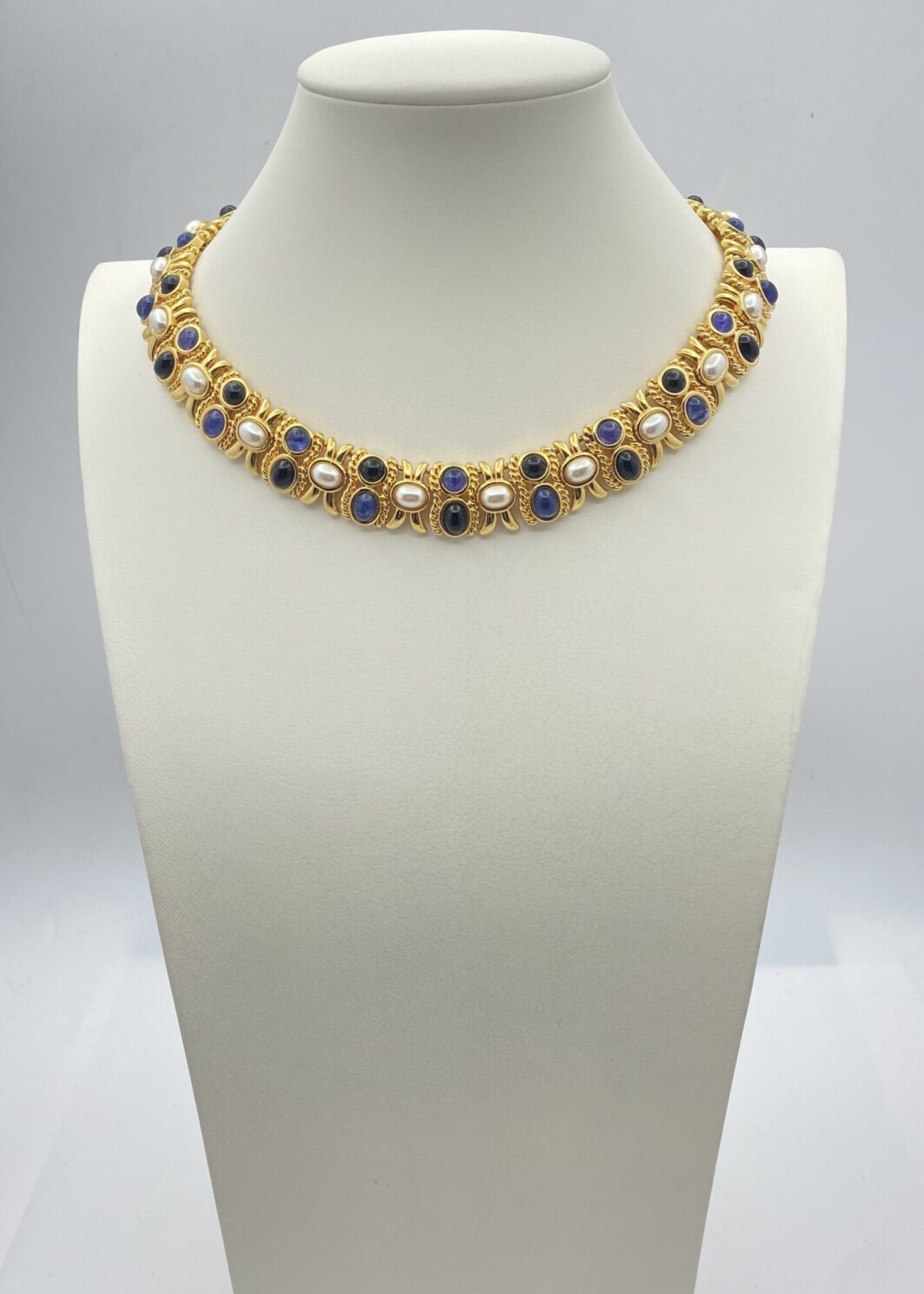“MONET”. COLLIER. BIGIOTTERIA VINTAGE ANNI ‘70.