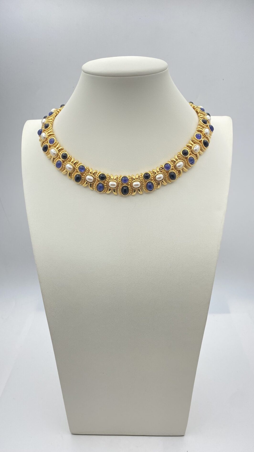 “MONET”. COLLIER. BIGIOTTERIA VINTAGE ANNI ‘70.