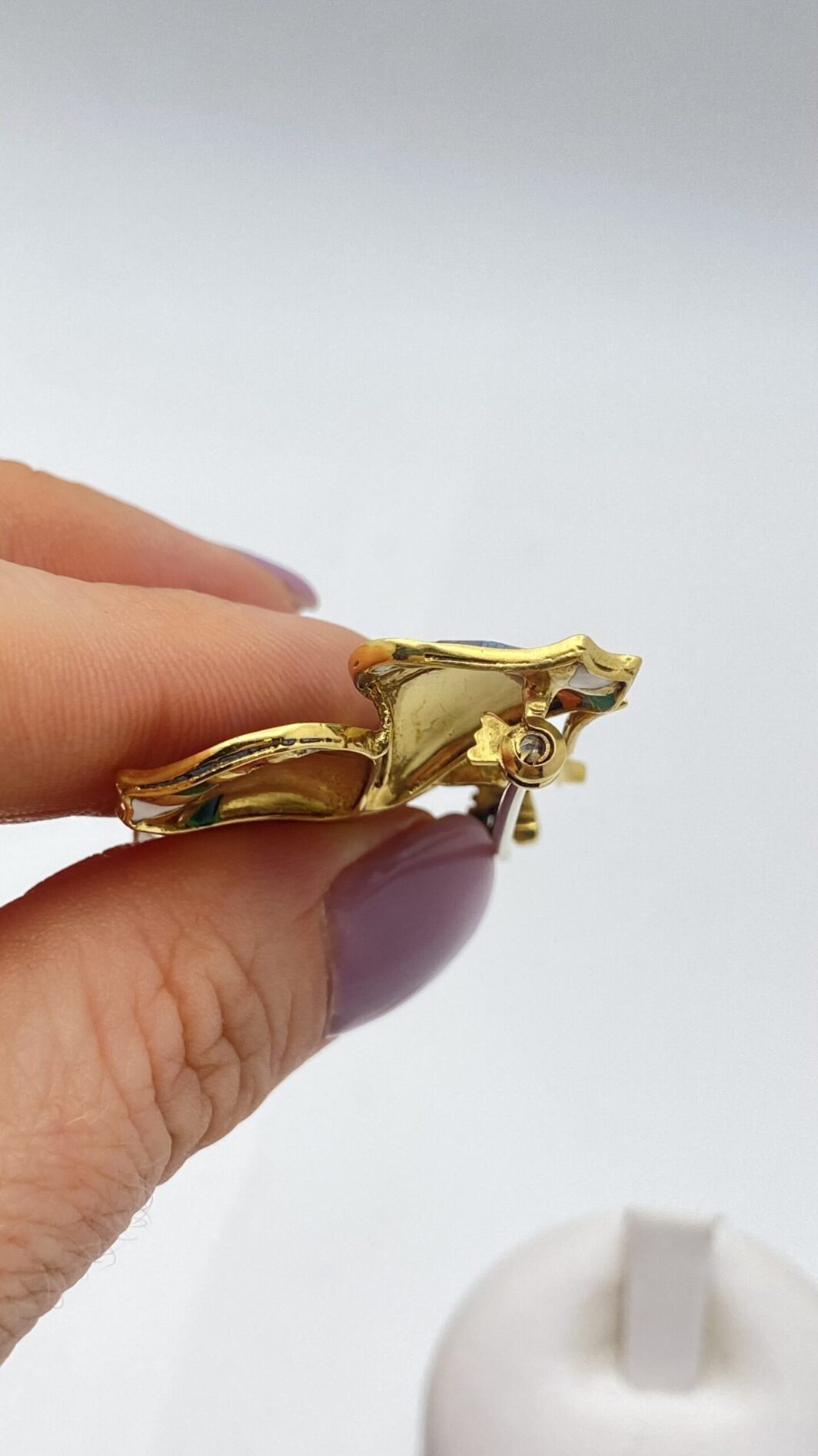 ORO 18KT E SMALTI. SPILLA A FARFALLA VINTAGE ANNI ‘50/‘60. - immagine 8
