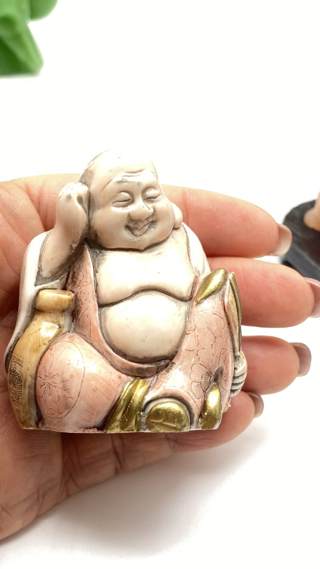BUDDHA E SAGGI ORIENTALI. LOTTO DI 12 PEZZI IN MATERIALI VARI. CINA XXsec. - immagine 38