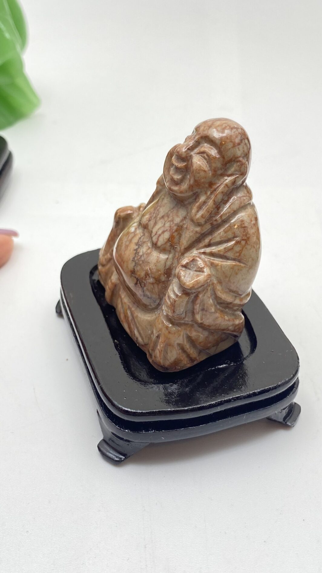 BUDDHA E SAGGI ORIENTALI. LOTTO DI 12 PEZZI IN MATERIALI VARI. CINA XXsec. - immagine 47