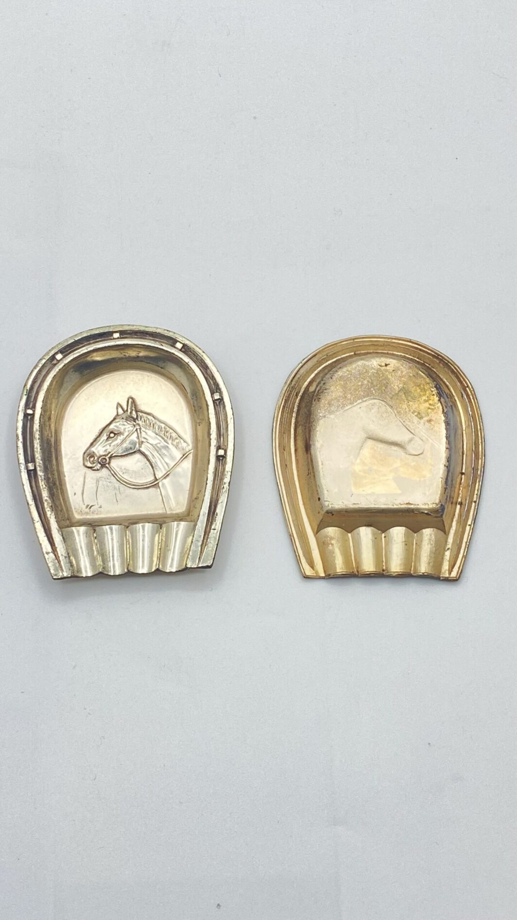 SHEFFIELD VINTAGE. PAIO DI POSACENERI A FORMA DI FERRO CON FIGURA DI CAVALLO. ANNI '40 - immagine 11