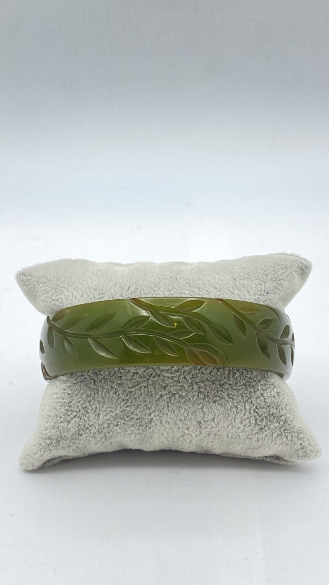 BACHELITE INCISA. BRACCIALE VERDE CREMA DI SPINACI. USA ANNI ‘40. - immagine 2