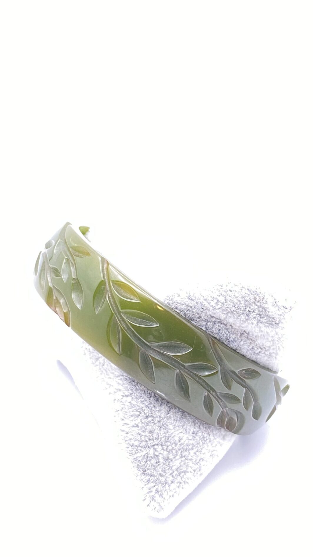 BACHELITE INCISA. BRACCIALE VERDE CREMA DI SPINACI. USA ANNI ‘40. - immagine 7