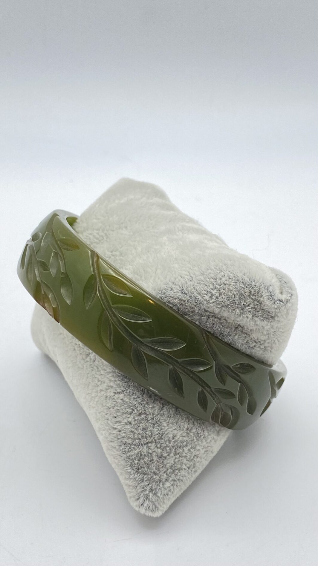 BACHELITE INCISA. BRACCIALE VERDE CREMA DI SPINACI. USA ANNI ‘40. - immagine 6