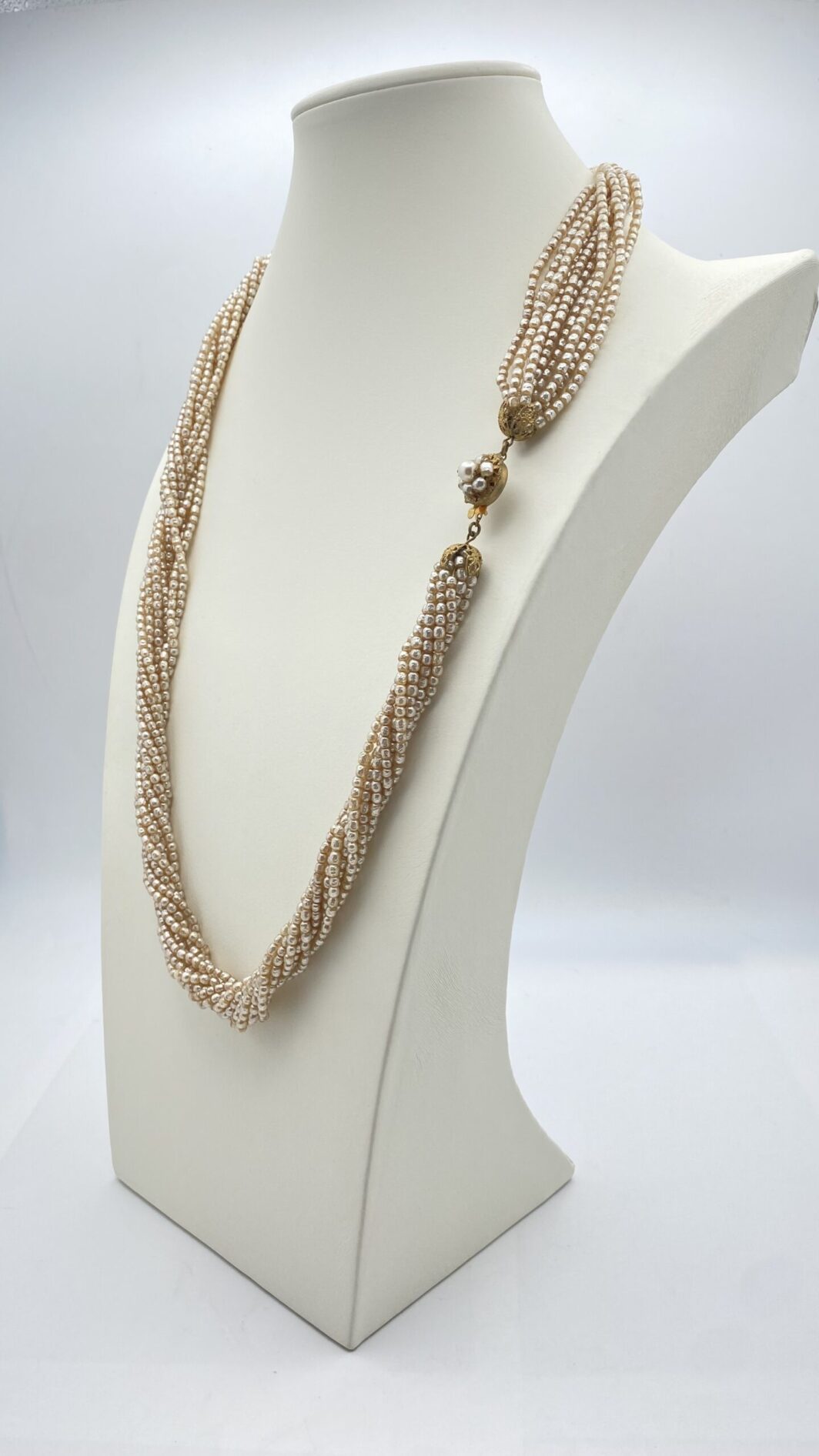 “MIRIAM HASKELL”. COLLANA LUNGA A TORCHON DI PERLE BAROCCHE. BIGIOTTERIA ANNI ‘40. U.S.A. - immagine 9