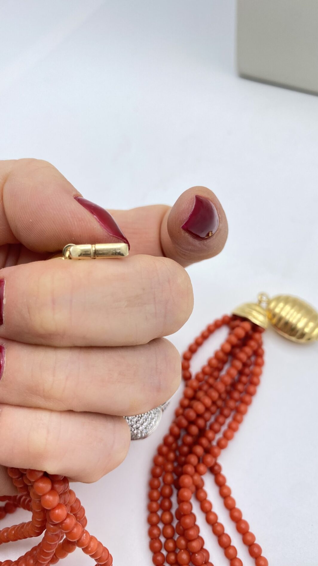 CORALLO SARDO E ORO 18KT. COLLIER VINTAGE. ITALIA ANNI ‘70/‘80. - immagine 17