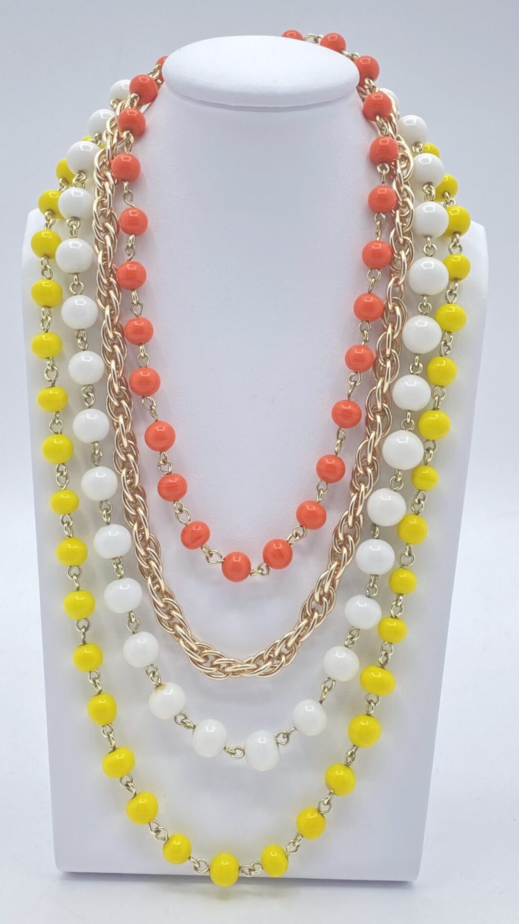 “CORO” COLLIER VINTAGE IN METALLO GOLDTONE E BACHELITE. U.S.A. ANNI ‘40. - immagine 3
