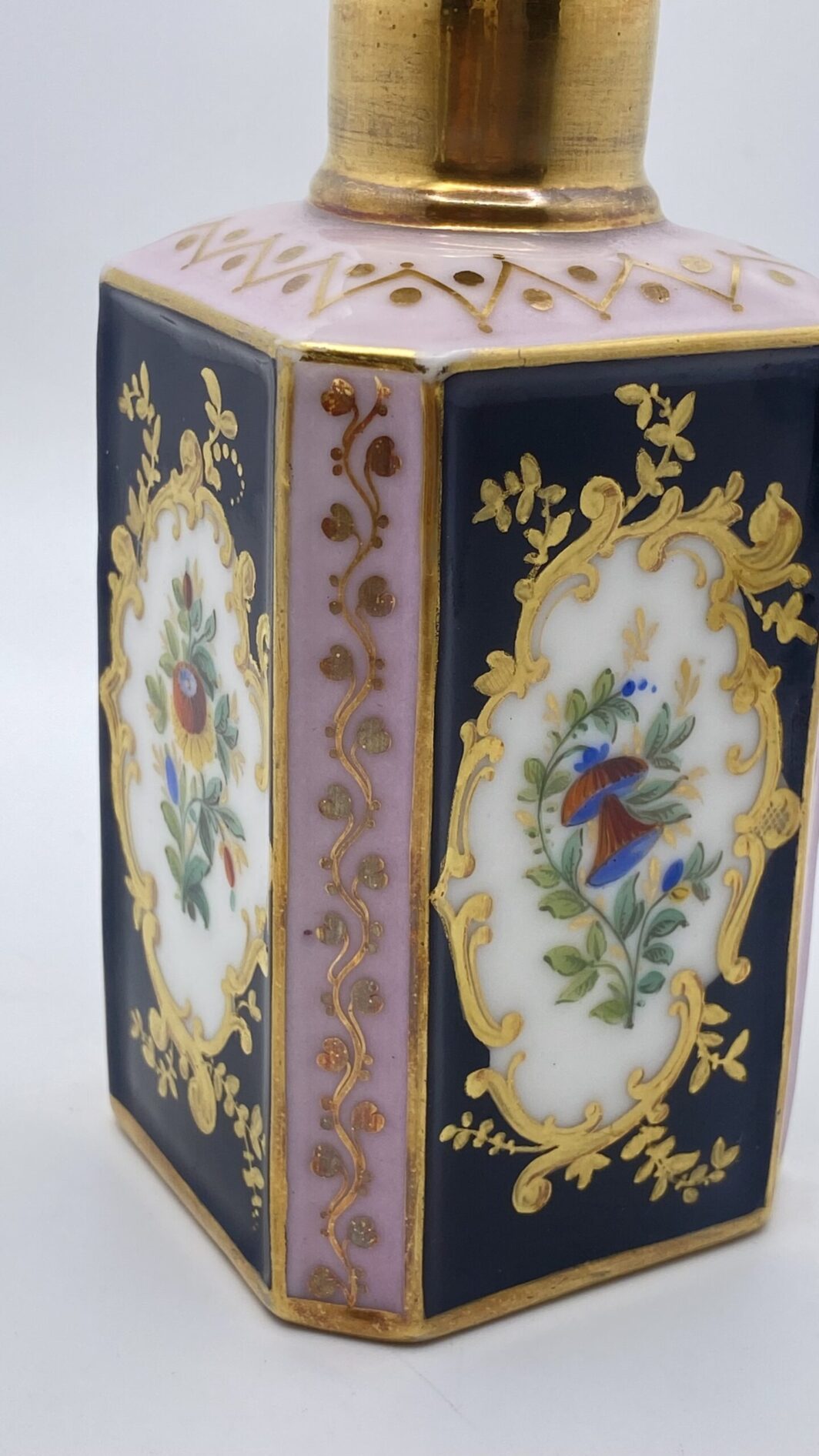 PORCELLANA DI PARIGI, STILE JACOB PETIT. PORTAPROFUMO. FRANCIA 1840/50. - immagine 7
